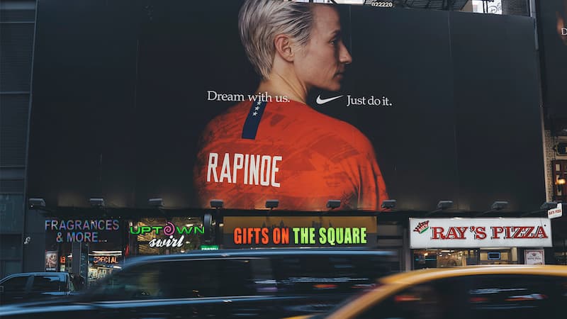 6 Crucial Facts You Need to Learn Before Building Your Out-of-Home Digital Signage Network!