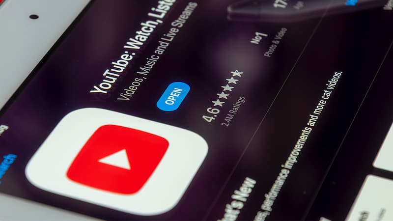 Youtube Live Streams On Your Digital Signage