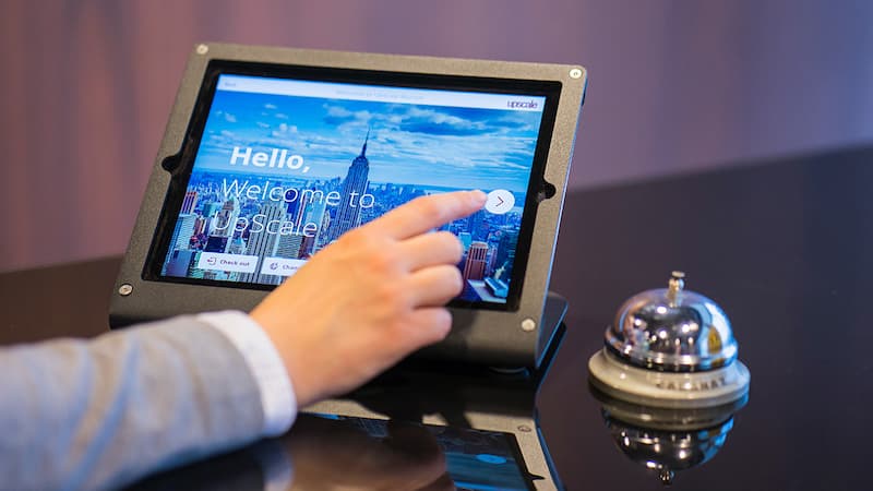 5 Tips to Create Your Hotel Digital Signage Strategy